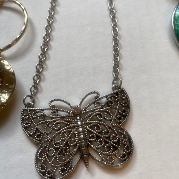 Vintage Necklace Lot. 6 Pieces. Mix of metals and beads - Picture 4 of 12